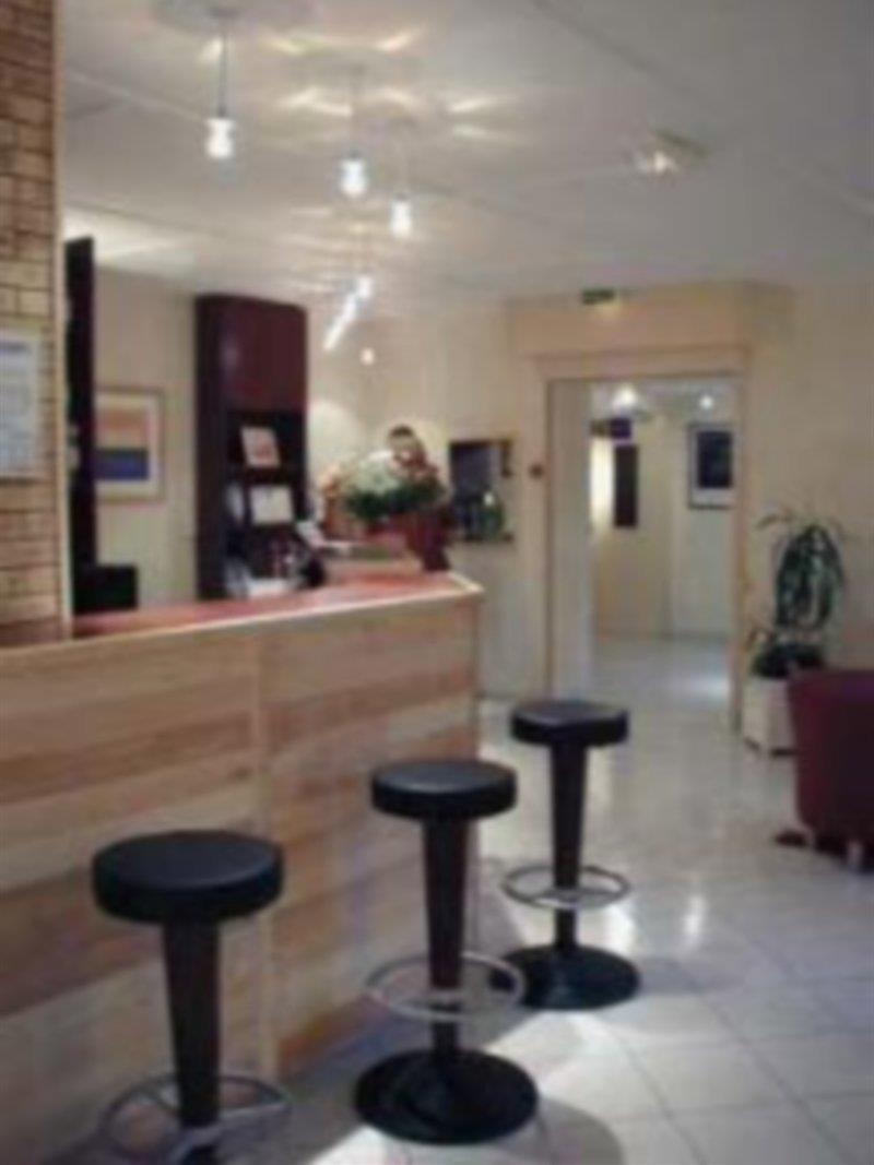 Comfort Hotel Grenoble Meylan Restaurace fotografie